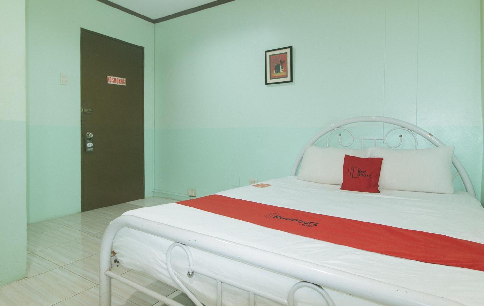 Reddoorz At Maanyag Pension House Mandaue Cebu Buitenkant foto