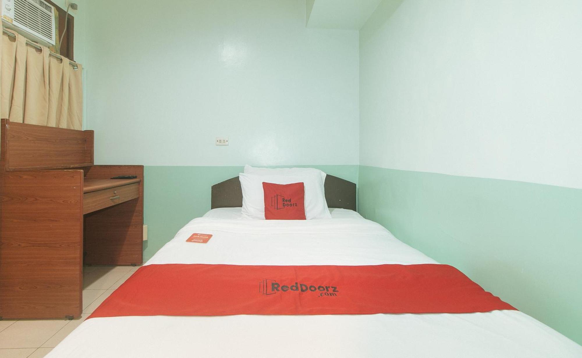 Reddoorz At Maanyag Pension House Mandaue Cebu Buitenkant foto
