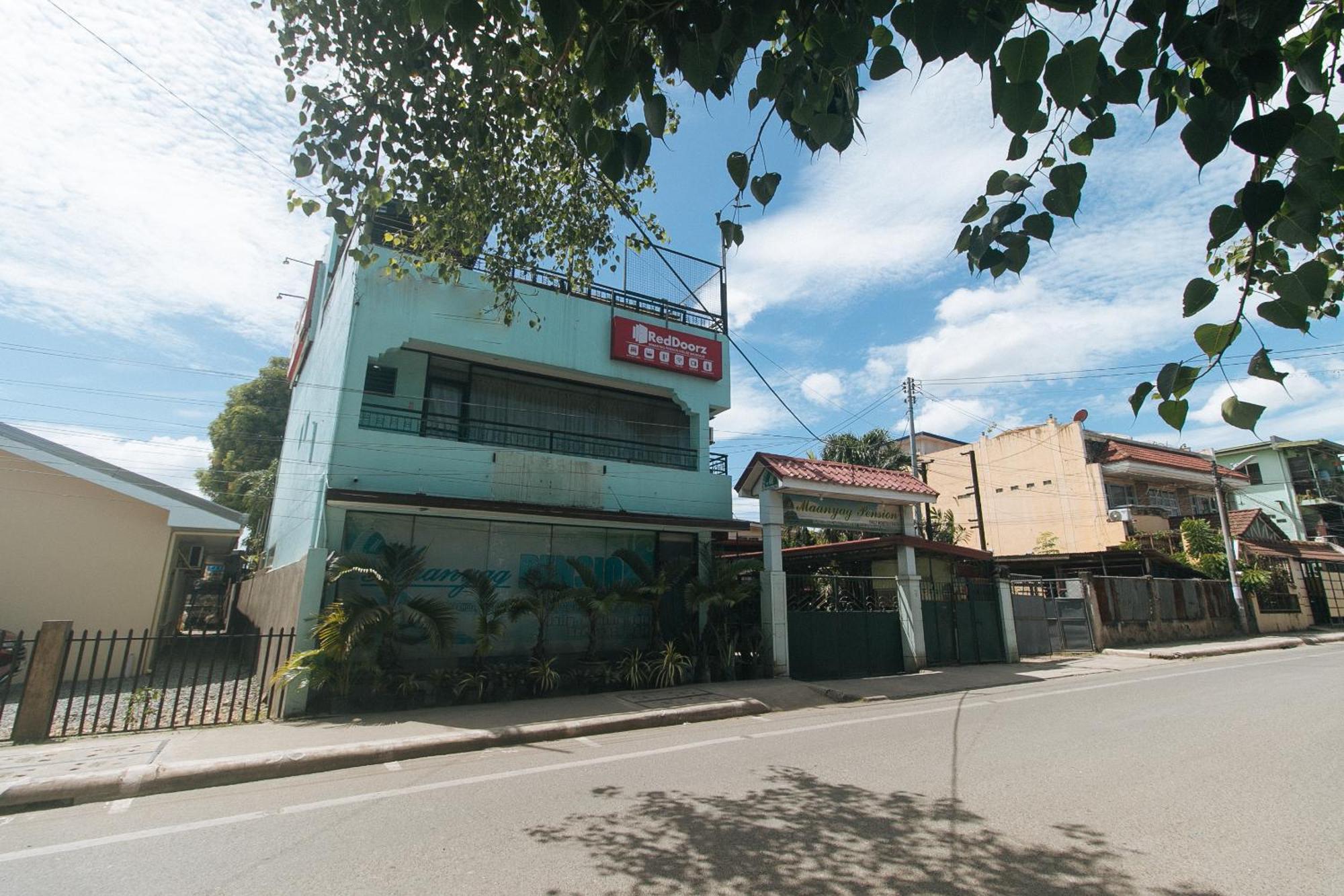 Reddoorz At Maanyag Pension House Mandaue Cebu Buitenkant foto